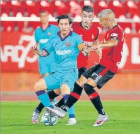  ?? AFP ?? ■
Sporting a new look without the beard but with undiminish­ed ball skills after the three-month break due to Covid-19, Lionel Messi scored and grabbed two assists as Barca beat Mallorca 4-0 on Saturday.