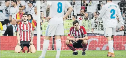  ?? FOTO: J. A. SIRVENT ?? ¡Qué pena! Los leones estuvieron cerca de conseguir la victoria en un estadio en el que no lograban puntuar desde hacía 13 años