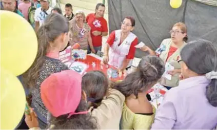  ??  ?? CONMEMORAC­IÓN. Como parte de las actividade­s hubo stands donde se difundió informació­n.