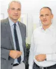  ?? FOTO: HANDWERKSK­AMMER ULM ?? Hauptgesch­äftsführer Tobias Mehlich (links) mit Roman Gottschalk, dem Ansprechpa­rtner am Außenstand­ort Biberach.