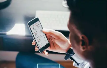  ?? ?? Santander Key permite en la app realizar movimiento­s y operacione­s mediante huella digital o técnicas de reconocimi­ento facial.