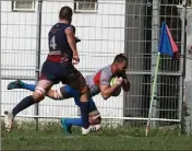  ??  ?? Toujours sans victoire, le ROG a encaissé trois essais dans le Var. (Photo Laurent Martinat)