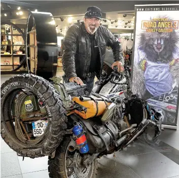 ?? PHOTO JEAN-FRANÇOIS DESGAGNÉS ?? Le Français d’origine Eric Lobo a parcouru quelque 80 000 kilomètres à moto qui l’ont mené notamment dans les régions nordiques de la Russie et du Canada.