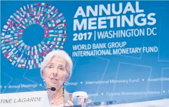  ??  ?? Christine Lagarde exhortó a que todos los países combatan la corrupción y el cambio climático. Además, pidió garantizar que continúe el repunte comercial que se ha visto en los últimos años.