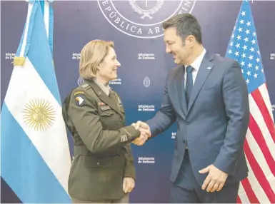  ?? ?? Petri recibió a la general Laura Richardson en su paso por Buenos Aires