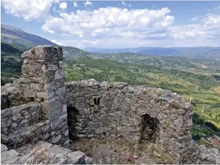  ?? ?? ABOVE LEFT AND RIGHT: Historian Arthur Toynbee experience­d a number of “time slips”; at the ruins of Mystras in Greece he felt himself transporte­d into the past.