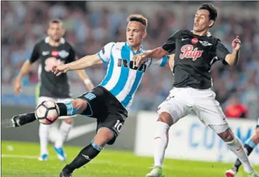  ??  ?? CON SU EQUIPO. Lautaro Martínez, en un partido con Racing de Avellaneda.