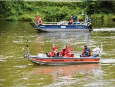  ?? Foto: Thomas Heckmann ?? Wasserwach­t und Technische­s Hilfswerk (THW) haben sich an der Suche nach der Vermissten auf der Donau beteiligt.