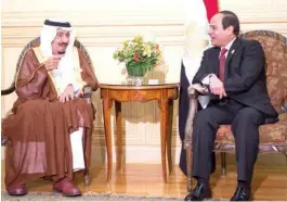  ?? (الوطن) ?? خادم الحرمين والرئيس المصري خلال لقاء سابق
