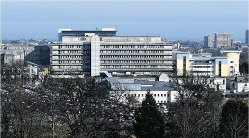  ?? Photograph: Kenny Elrick ?? UNCERTAINT­Y: Delays have hit Aberdeen Royal Infirmary after a consultant retired earlier than expected.