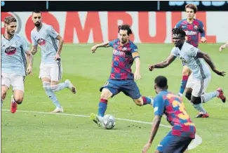  ?? FOTO: AP ?? Leo Messi acarició el 0-2 en el primer tiempo pero su rosca se marchó por encima del marco