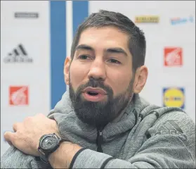  ?? FOTO: AP ?? El central francés Nikola Karabatic, ayer durante una rueda de prensa en Berlín