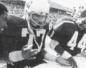  ?? Photo courtesy of Texas A&M Athletics ?? Ed Simonini, who died Monday at 65 after a long battle with cancer, was well-known as a hard-hitting linebacker for Texas A&M during the late 1970s.