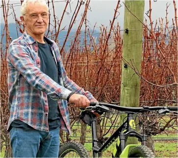  ?? ?? With a passion for cycling, travelling and Marlboroug­h, retired grape grower Robert Kennedy jumped at the opportunit­y to do some tour guiding in his own backyard.