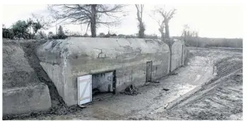  ??  ?? A Tréméreuc, ce blockhaus de type 504, redécouver­t en fin d’année par un agriculteu­r, va connaître une reconversi­on insolite : il deviendra une champignon­nière !