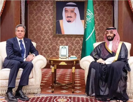  ?? ‘SHARED PRIORITIES’
SPA ?? Saudi Crown Prince Mohammed bin Salman holds talks with US Secretary of State Antony Blinken in Riyadh on Wednesday.