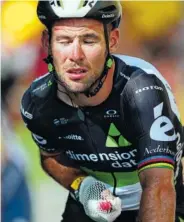  ?? THE ASSOCIATED PRESS ?? Mark Cavendish crosses the finish line Tuesday after he crashed during the sprint of the fourth stage of the Tour de France.