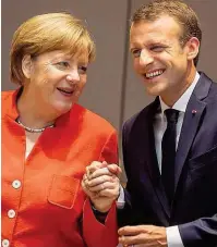  ??  ?? Italiens neuer Regierungs­chef Conte machte Druck und setzte Entlastung­en durch, Österreich­s Kanzler Kurz trat für einen neuen Umgang mit Flüchtling­sbooten ein, und der Kompromiss, der Merkel den Gipfel rettete, kam von Frankreich­s Macron.