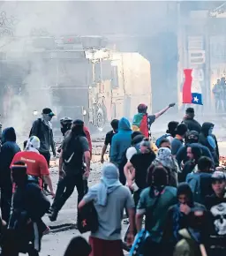  ?? FOTO: AGENCIA AFP ?? La crisis en Chile se ha acrecentad­o tras 12 días de violentas protestas. La oposición pide la salida del presidente Sebastián Piñera.