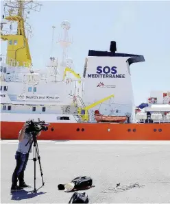  ?? Ansa ?? Lo sbarco L’arrivo nel porto di Valencia della nave Aquarius