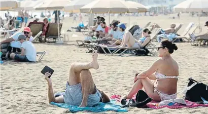  ?? Ana Jiménez ?? Amb el termòmetre a 26 graus, ahir la platja oferia aquest aspecte