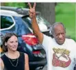  ?? FOTO: SLOCUM/DPA ?? US-Schauspiel­er Bill Cosby tritt nach seiner Freilassun­g aus dem Gefängnis vor die Presse.