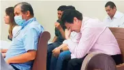  ?? JHONNY OLIVARES ?? Con manos en la cabeza y lágrimas se vio a Vargas Lamadrid durante las audiencias judiciales.