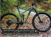  ??  ?? Hydroforme­d tubing and internal cable routing give the Stereo a clean and tidy look