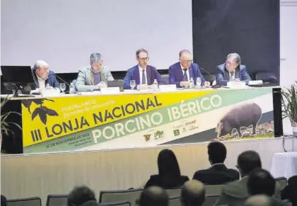  ?? RAFA SÁNCHEZ ?? Acto de clausura de la tercera Lonja Nacional del Porcino Ibérico, celebrada en Pozoblanco.