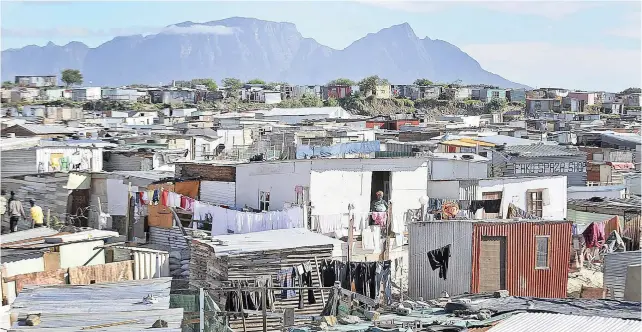  ?? PICTURE: NEIL BAYNES/AFRICAN NEWS AGENCY (ANA) ?? WAKE-UP CALL: Siqalo informal settlement is an example of how far the country has to go to deliver dignified housing for all.