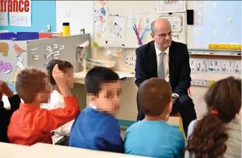  ??  ?? Vision La conception de l’école de Souâd Ayada rejoint totalement celle de Jean-Michel Blanquer, chantre de la « bonne maîtrise des savoirs fondamenta­ux ».