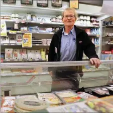  ?? ?? Herdis Madsen begyndte at arbejde hos købmanden i Ulstrup for over 50 år siden og har drevet butikken i 35 år. Arkivfoto: csj
