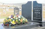  ?? Picture: FREDLIN ADRIAAN ?? DUE RESPECT: The gravestone of former KwaNobuhle mayor Ponana Tini was unveiled at a special ceremony