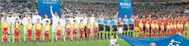  ??  ?? LA ÚLTIMA VEZ. España y Portugal se enfrentaro­n por última vez el 27 de junio de 2012 en las semifinale­s de la Eurocopa, con empate a cero y pase por penaltis español.