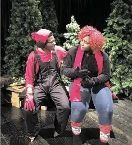  ?? Rachel Arredondo ?? Darius Dentley and LaSean Roy rehearse Spring Woods High School’s production of “Almost, Maine.”