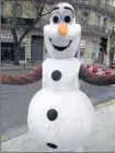  ??  ?? Olaf, le fidèle compagnon de la Reine des Neiges!