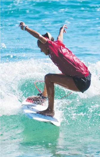  ?? Picture: TOM BENNETT/WSL ?? Pacha Light on the way to winning her Burleigh Pro heat yesterday.