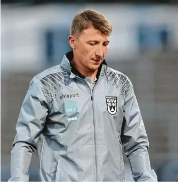  ?? Foto: Imago/Eibner ?? Stephan Baierl hat nach gut drei Jahren das Traineramt beim SSV Ulm 1846 Fußball aufgegeben. Nach den drei Auftaktnie­der lagen in der neuen Saison glaubt er, dass die Mannschaft neue Reize und Impulse braucht.