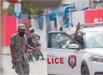  ?? ARCHIVO ?? La Policía haitiana dijo que en los últimos días detuvo a varios por tráfico ilegal de armas en la frontera con RD.
↑