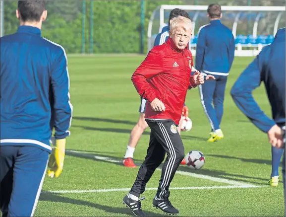  ?? Picture: SNS ?? RUNNING THE SHOW: Gordon Strachan takes Scotland training at Oriam yesterday ahead of tomorrow night’s friendly against Canada at Hampden.