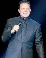  ??  ?? Netflix trabaja en la historia de Luis Miguel.