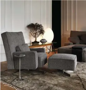  ??  ?? Philippe Starck’s Cinemascop­e armchair for Driade