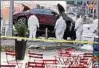  ??  ?? Ermittler sichern Spuren am Tatort in New York. Foto: Reuters