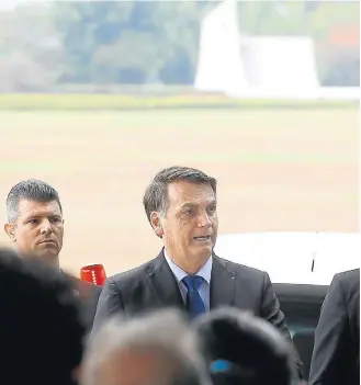  ?? ANTONIO CRUZ/ AGÊNCIA BRASIL ?? Brasília. O presidente Jair Bolsonaro falou com ‘Estado’ na entrada do Palácio da Alvorada