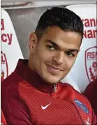  ??  ?? Ben Arfa chauffe le banc du PSG.