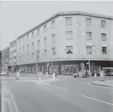  ??  ?? Maxine Orme Bell loved the cafe that “used to be in Binns, think it was called the Coffee Mill”.