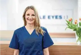  ?? Foto: C. ?? Seit April empfängt Frau Dr. Leonie Troeber – Ärztliche Leiterin und Augenchiru­rgin bei Smile Eyes Trier – ihre Patienten in der neuen Klinik im Bobinetqua­rtier/Trier.