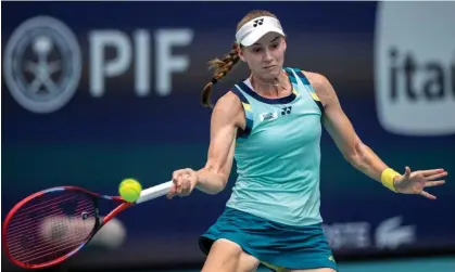  ?? ?? Elena Rybakina plays a forehand during her semi-final victory. Photograph: Cristóbal Herrera/EPA