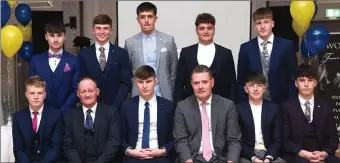  ??  ?? Beaufort minors with club chairman Frank Coffey and County Board Chairperso­n Tim Murphy.