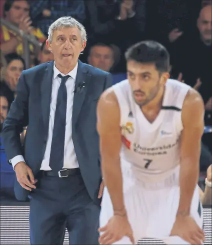  ?? FOTO: PEP MORATA ?? Pesic y Campazzo, protagonis­tas de una polémica poco antes del descanso en el último clásico, de Liga jugado en el Palau